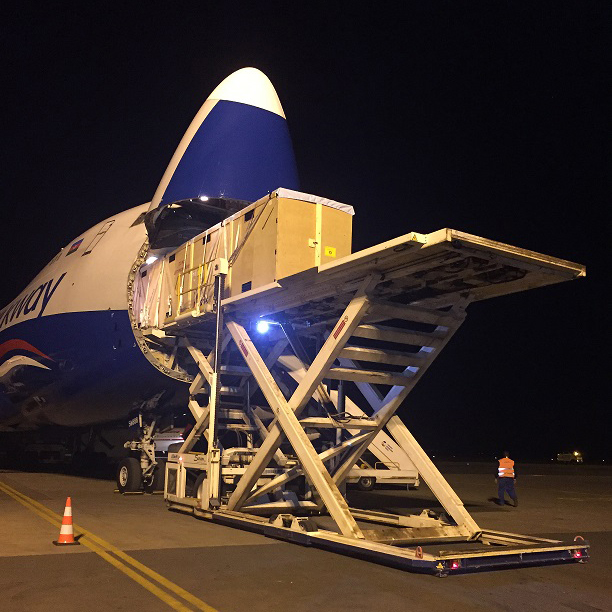 International shipping - sea & air freight forwarding